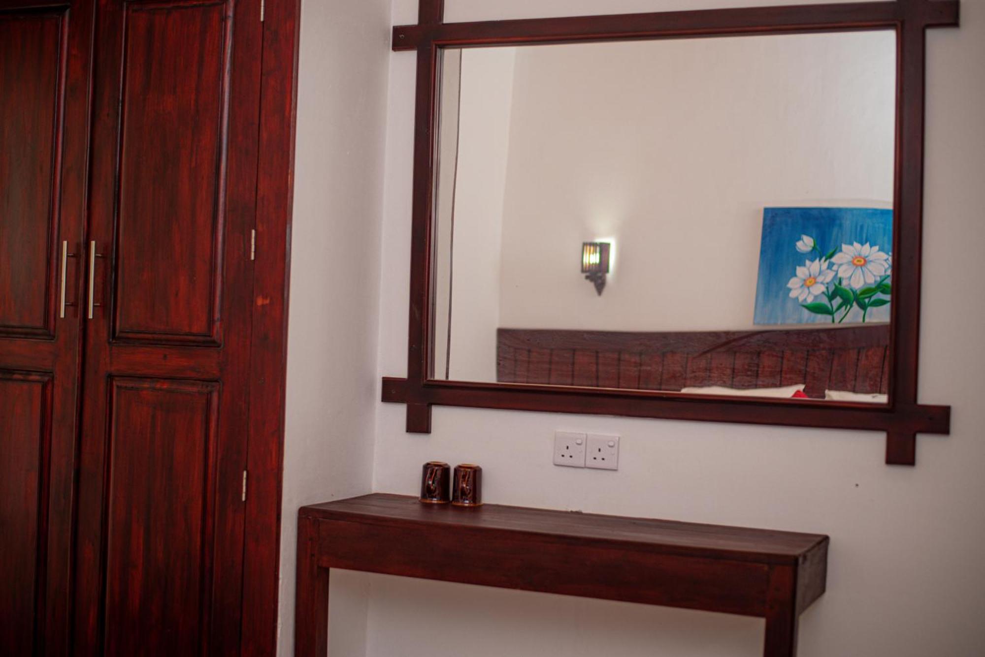 Sundowners Guesthouse Hikkaduwa Phòng bức ảnh