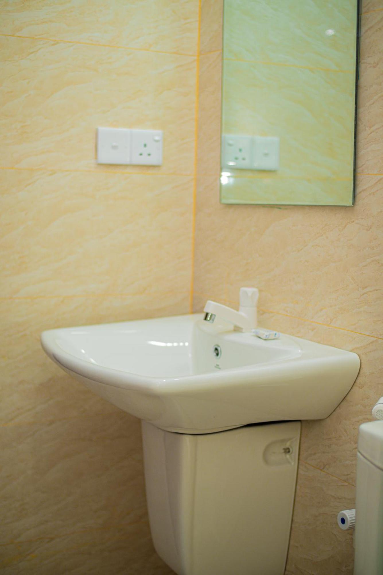Sundowners Guesthouse Hikkaduwa Phòng bức ảnh