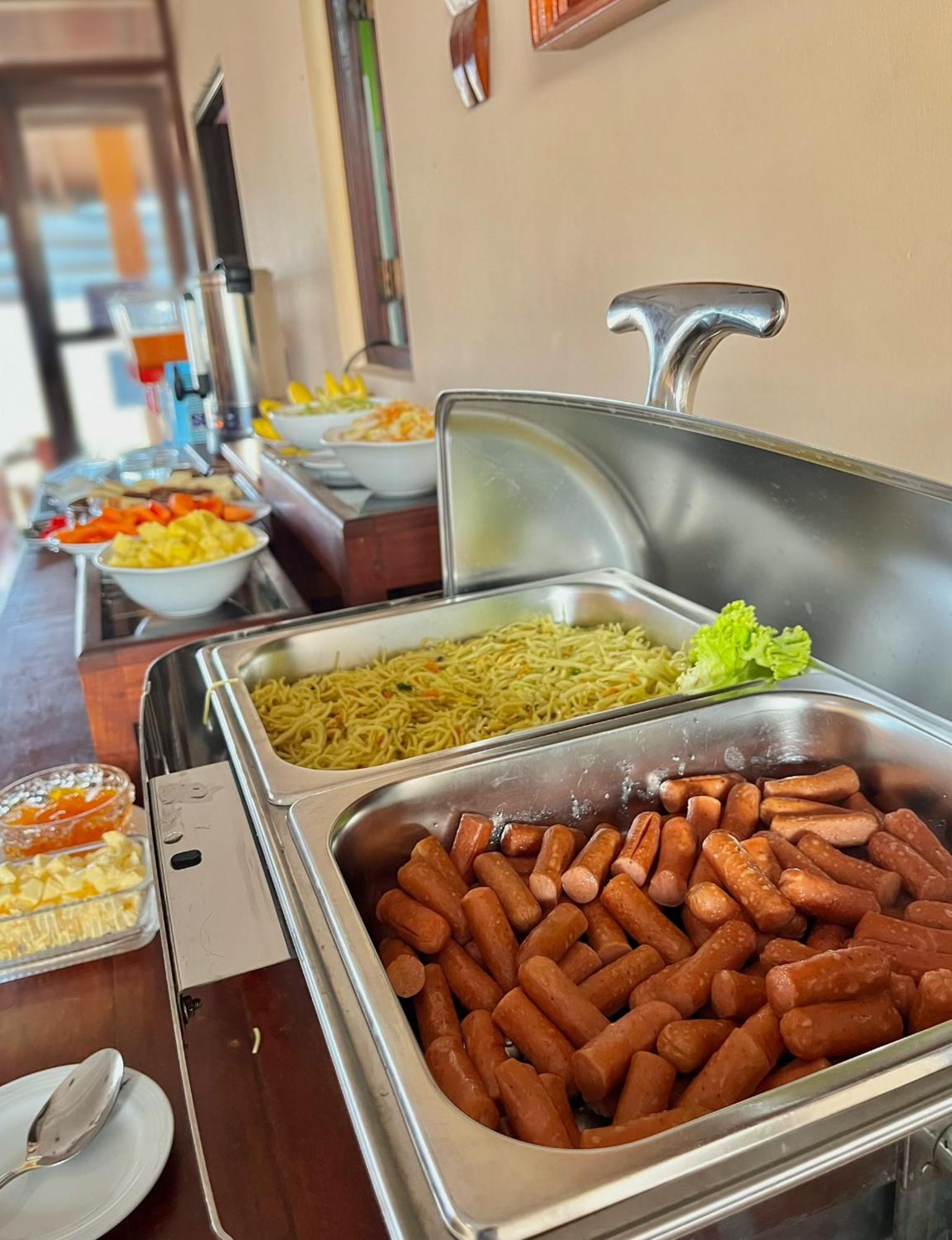 Sundowners Guesthouse Hikkaduwa Ngoại thất bức ảnh