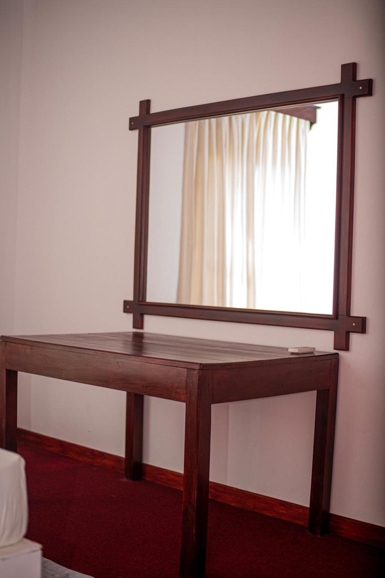 Sundowners Guesthouse Hikkaduwa Phòng bức ảnh