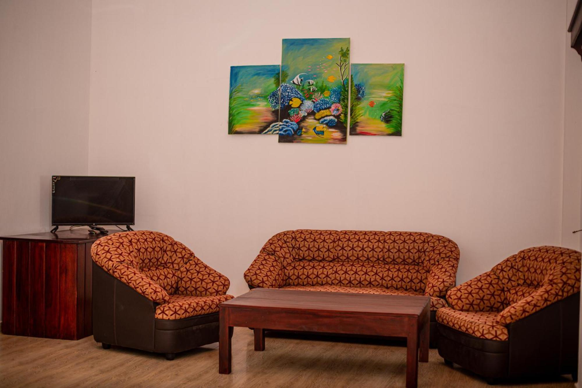 Sundowners Guesthouse Hikkaduwa Phòng bức ảnh